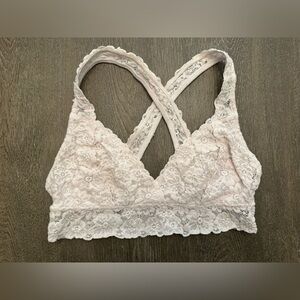AERIE WHITE LACE CROSS BACK BRALETTE - Size Medium SKU:38
